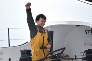 El navegante español Didac Costa terminó 14ª en su primera participación en la Vendee Globe. Llegando a  Les Sables-d'Olonne,costa occidental de Francia.