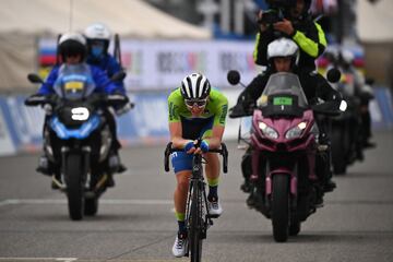 Pogacar durante la vuelta final de la carrera.