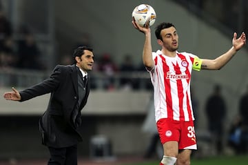 En agosto de 2010 regresa al Olympiacos, después de un breve paso por el Villarreal. En las temporadas siguiente con el equipo heleno consiguió dos Superligas de Grecia (2011 y 2012) y una Copa de Grecia en 2012