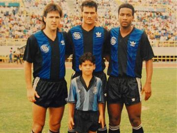 La etapa final de su carrera como jugador porfesional la llevó a cabo en el fútbol venezolano.