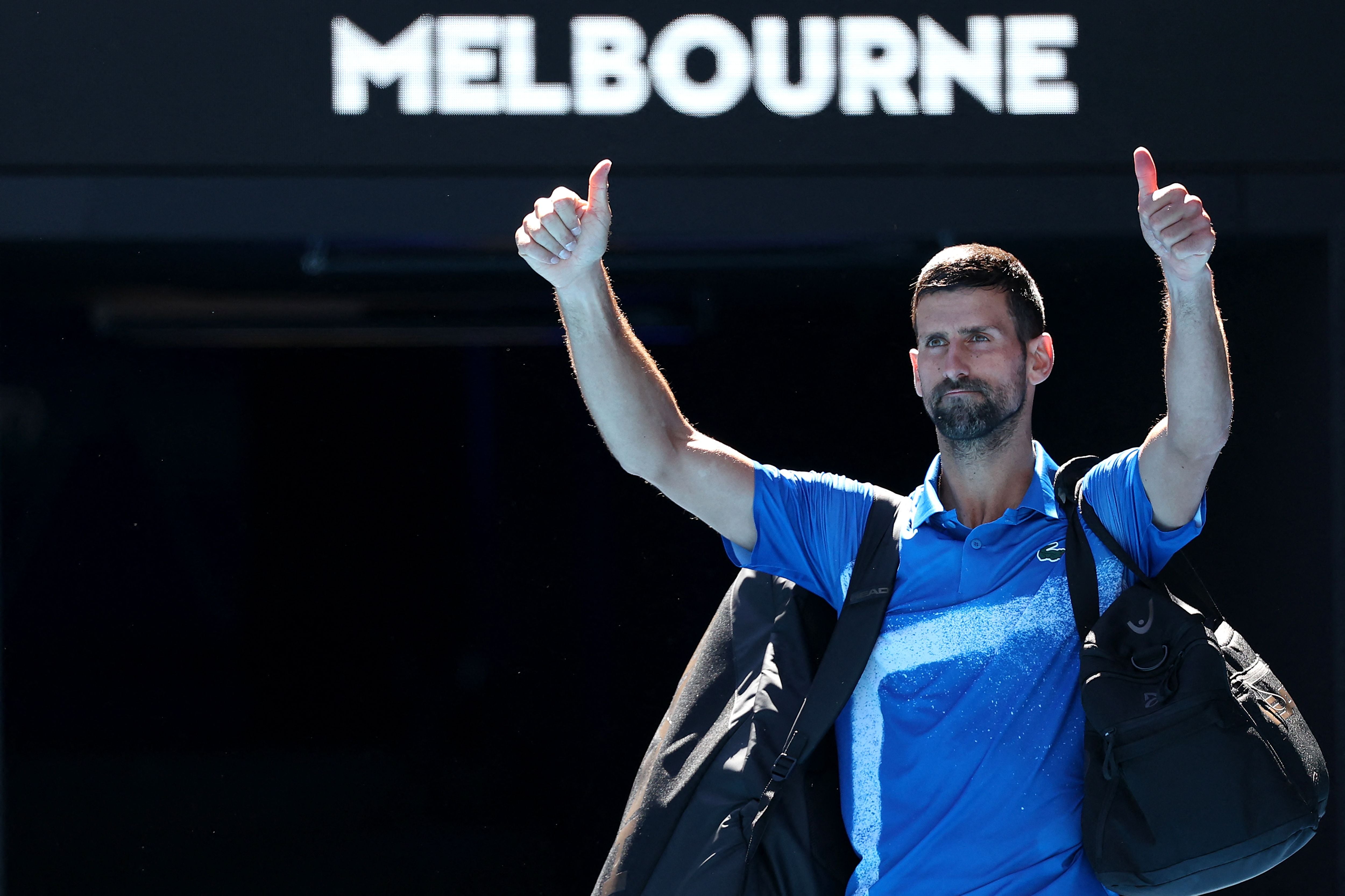 Djokovic abandona abucheado