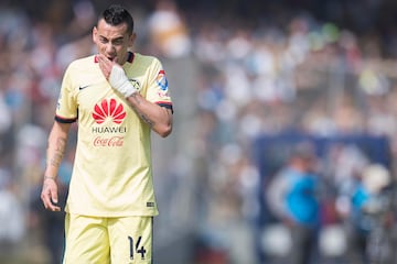 Action photo during the match Pumas vs America at Olimpico Universitario Stadium, Apertura 2015 Liga BBVA Bancomer MX.

Foto de accion durante el Partido Pumas vs America en el Estadio Olimpico Universitario, Partido de Vuelta Correspondiente a las Semifinales del Torneo Apertura 2015 Liga BBVA Bancomer MX, en la foto: Rubens Sambueza

06/12/15/ MEXSPORT/ Omar Maldonado.