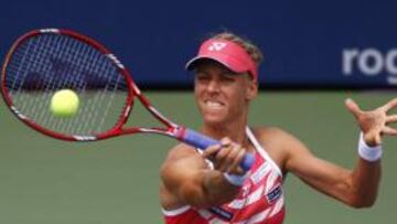 Dementieva frustra el primer éxito del año de Sharapova