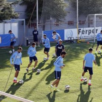 LISTOS. El Atlético se entrenó ayer en Majadahonda. Hoy se desplazará hasta Cádiz.