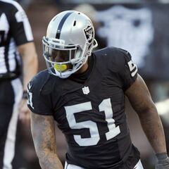 Bruce Irvin, un respiro a la mermada defensa de Falcons