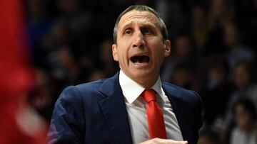 Podgorica (Montenegro), 08/03/2019.- Olympiacos Piraeus Head coach David Blatt reacts during the Euroleague basketball match between Buducnost Podgorica and Olympiacos Piraeus in Podgorica, Montenegro, 08 March 2019. (Baloncesto, Euroliga, Pireo) EFE/EPA/BORIS PEJOVIC
 PUBLICADA 18/03/19 NA MA42 1COL