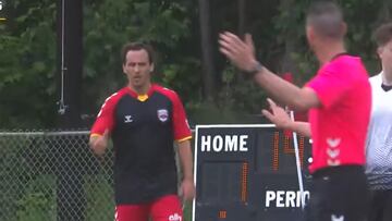 Fuenzalida vuelve al fútbol en USA y en su primer partido tiene esta gran chance de gol