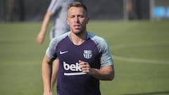 Arthur flattered by Messi praise: "I won't let it go to my head"