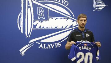 Brasanac debutó con el Alavés frente al Valladolid.