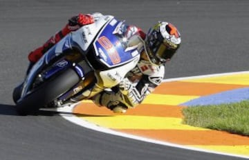 Lorenzo comenzó 2012 con pole y victoria en el GP de Qatar. En las últimas carreras de la temporada no ganó ninguna y tuvo que resistir los duros envites de Pedrosa, que luchaba por conseguir el Mundial. Finalmente, en 2012, tras quedar segundo en el GP de Australia tras Stoner, Jorge Lorenzo volvió a ser campeón de MotoGP por segunda vez en su carrera, firmando una increíble campaña en la que consiguió 16 podios de 18 carreras disputadas, resistiendo al mejor Dani Pedrosa de toda su carrera.