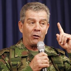 La razón por la que Estados Unidos prohibió el ingreso al país al general (r) colombiano Mario Montoya Uribe