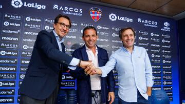 Calleja: “El Levante tiene la exigencia de estar el año que viene en Primera”