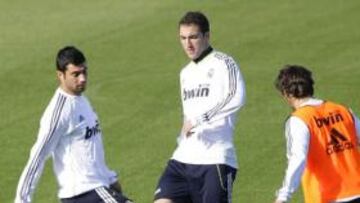 <b>TOCADO. </b>Higuaín regresó del partido de Milán con molestias.