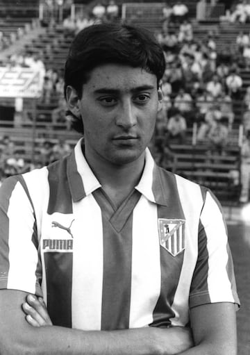 Vistió la camiseta del Atleti de 1985 a 1990.