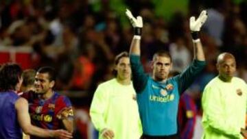 <b>CELEBRACIÓN. </b>Los jugadores del Barcelona sufrieron por la reacción del Sevilla y disfrutaron, al final, de la victoria porque se sienten campeones.