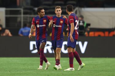 El canterano Fermín López, con un espectacular zurdazo, marca el 2-0.