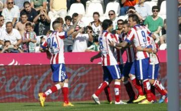 Los jugadores celebran el 1-0 de Griezmann. 