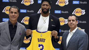 EL SEGUNDO, CA - JULY 13: Anthony Davis (C) is introduced as the newest player of the Los Angeles Lakers during a press conference with general manager Rob Pelinka (L) and head coach Frank Vogel (R) at UCLA Health Training Center on July 13, 2019 in El Se