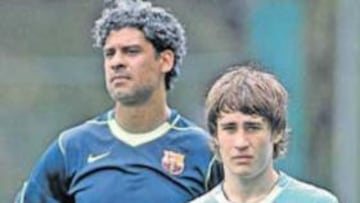 <b>PACIENCIA. </b>Frank Rijkaard seguirá de cerca las evoluciones de la nueva perla de La Masía, Bojan.