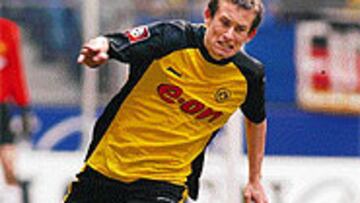 <B>DIRECTOR DE ORQUESTA</B>. El checo es el cerebro del Borussia, un jugador completo y con visión.