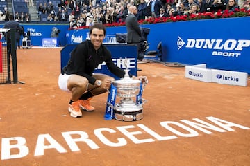 Nadal celebra su décimo Trofeo Conde Godó en 2017.