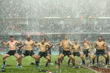 La Haka del equipo neozelandés de rugby.