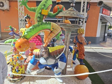 Una falla de Valencia rinde un espectacular homenaje a ‘Dragon Ball’ y consigue un tercer premio