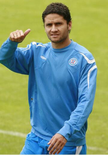 Jugadores de Cruz Azul que salieron por la puerta de atrás