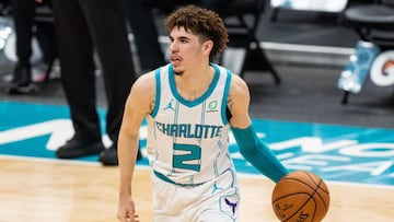 El base de los Hornets, LaMelo Ball, hace buenos los pron&oacute;sticos, se impone en las votaciones a Anthony Edwards y gana el Rookie del A&ntilde;o de la NBA.