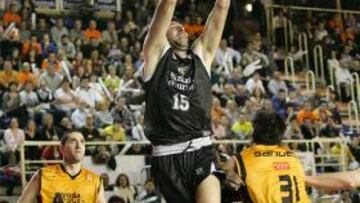 <b>Igualdad</b>. Durante más de 20 minutos el partido estuvo igualado. Gracias a un parcial de 8-0, los pupilos de Salva Maldonado se hicieron con la victoria.