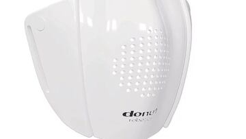 Japón crea la mascarilla que traduce a ocho idiomas