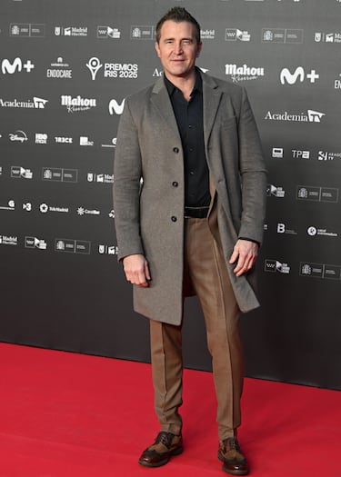 Ferando Gil posa en la alfombra roja de los Premios Iris 2026 celebrados en Madrid. 
 
 
 