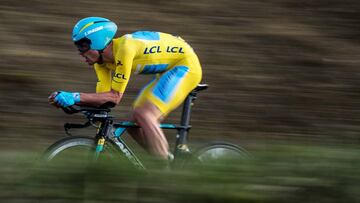 Astana Pro Team Spanish cyclist Luis Leon Sanchez rides during a 18,4km individual time-trial, the fourth stage of the 76th Paris-Nice cycling race between La Fouillouse and Saint-Etienne on March 7, 2018. / AFP PHOTO / JEFF PACHOUD