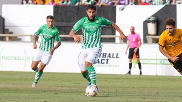 Fekir, ante el Wolves.