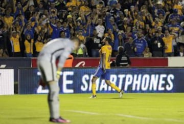 Los regiomontanos se convirtieron en el primer semifinalista, y así se vivió el ambiente en el Estadio Universitario.