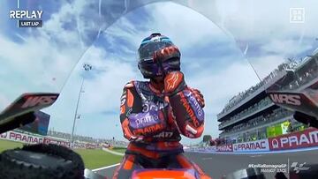 Incendio entre Bastianini y Martín que acaba con corte de mangas