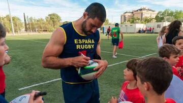 Nava, lesionado, podría perderse la ventana de noviembre