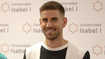 Dani Ojeda, en su presentación con el Burgos.