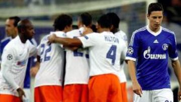El Montpellier, con diez, le saca un empate al Schalke 04