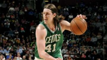 Olynyk es una de las figuras de los Celtics de Boston. Reclutado por Dallas en el draft de 2013 y transferido a Boston, integró el Segundo Mejor Quinteto de Novatos de la temporada 2013-2014. Junto con Wiggins, Bennett y Joseph conformará a la máxima favorita para llevarse el FIBA Américas: Canadá.