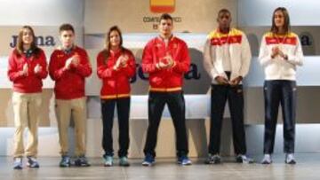 Tres modelos diferentes de equipación para España