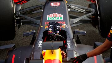 Formula One - F1 - Test session - Barcelona-Catalunya racetrack in Montmelo, Spain - 27/2/17. Red Bull's Daniel Ricciardo is pushed to the garage. REUTERS/Albert Gea