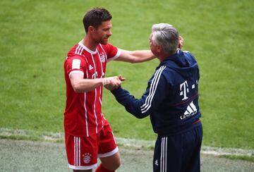 Carlo Ancelotti y Xabi Alonso.