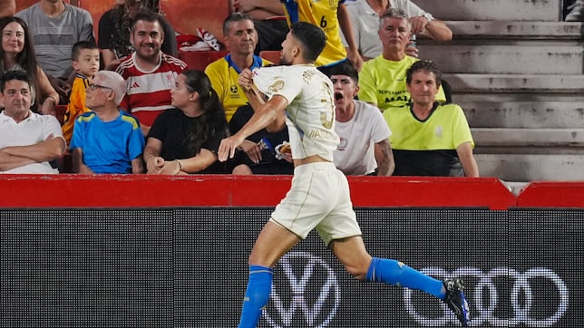 El Deportivo hunde a un Granada irreconocible