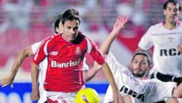 <b>FICHADO. </b>Honorato Nilmar será el refuerzo de lujo del conjunto amarillo para la próxima temporada y cuatro más.