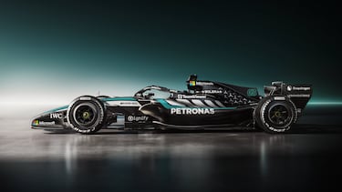 Mercedes ha revelado los primeros renders del W17, un monoplaza original que destaca por su nueva aerodinámica, con pontones alargados, toma de aire centrada y laterales más estrechos, anticipando el arma con la que Russell y Antonelli afrontarán la nueva era de 2026.