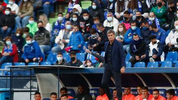 Jose Miguel "Michel" Gonzalez, coach of Getafe, looks on during the spanish league, La Liga Santander, football match played between Getafe CF and Real Sociedad at Coliseum Alfonso Perez stadium on October 03, 2021, in Getafe, Madrid, Spain.
AF