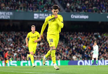 Este mercado de invierno, el Al Ahli presentó una oferta en el que estaba dispuesto a pagar los 55 millones de su cláusula al Villarreal  y pagarle al jugador más de 15 millones de euros por temporada, pero Baena ha cortado por lo sano el interés: "se queda", anunció el Villarreal.