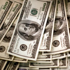 The share of US national wealth held by the top one percent of households surpasses thirty percent