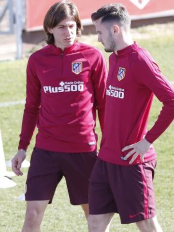 Los jugadores titulares ante el Barcelona realizaron carrera continua.